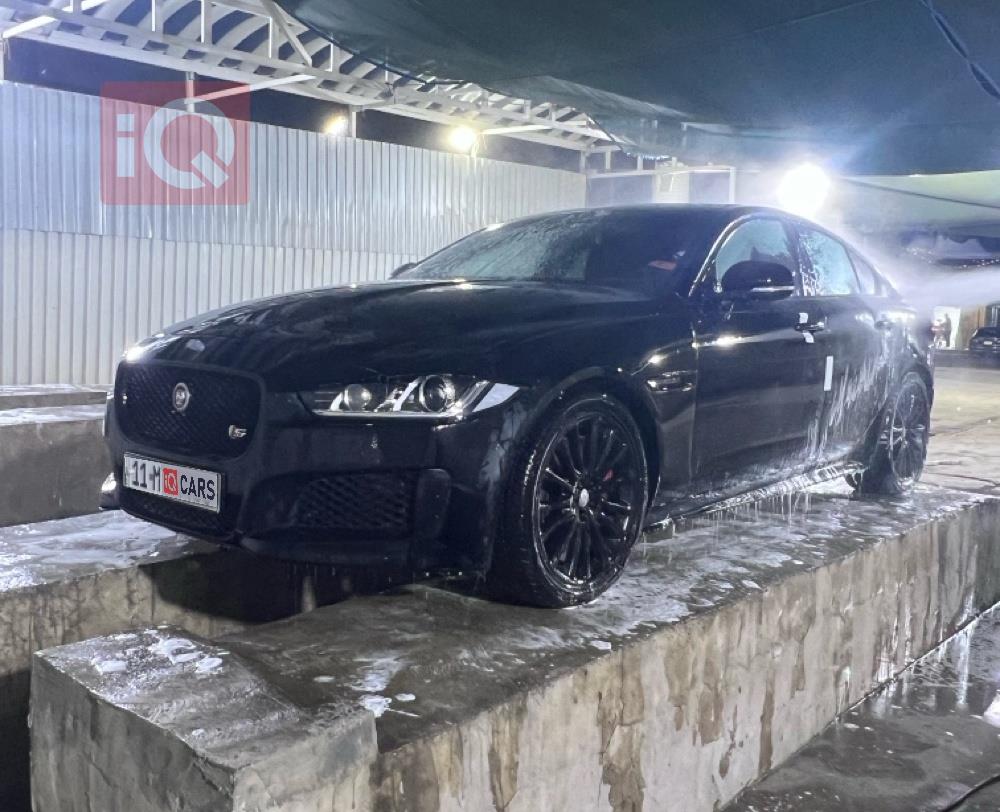 جاكوار XE